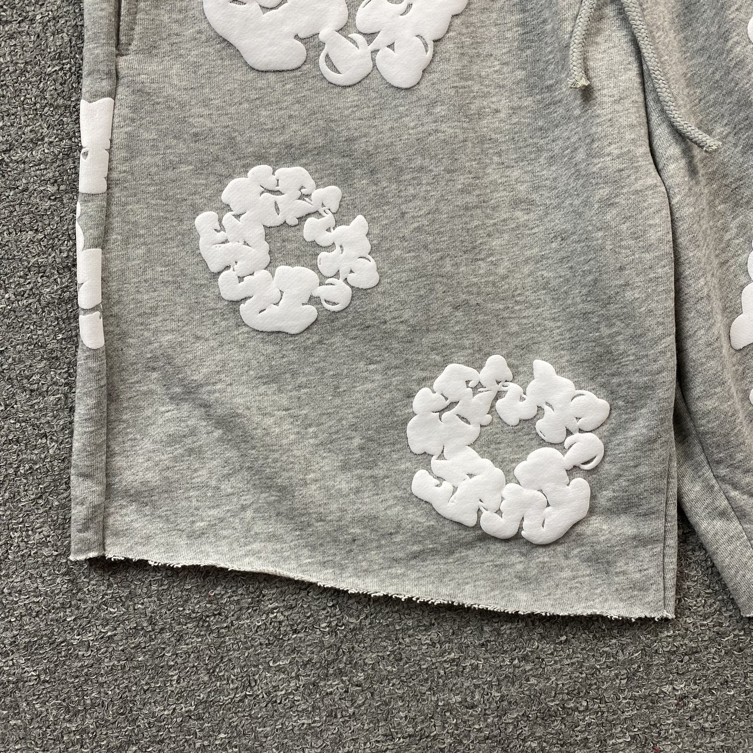 Denim Tears The Cotton Wreath Shorts Grey