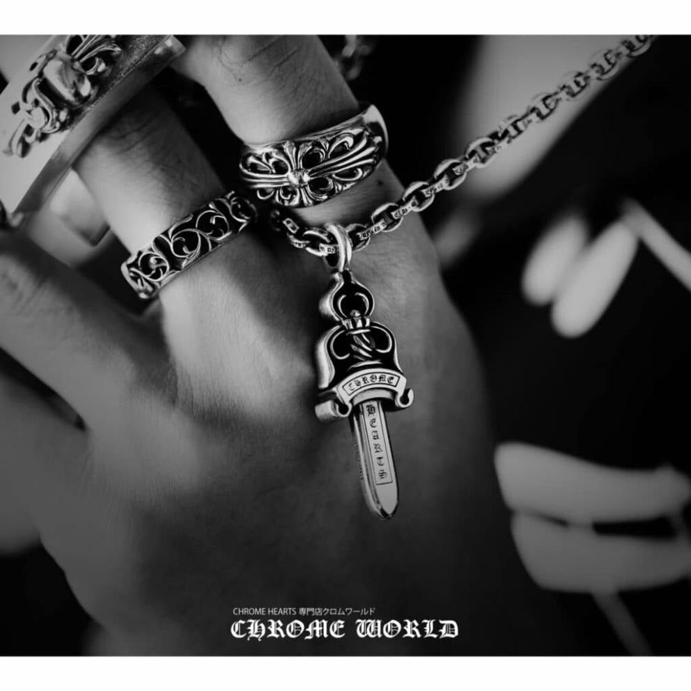 Chrome Hearts Eternity Vine Ring