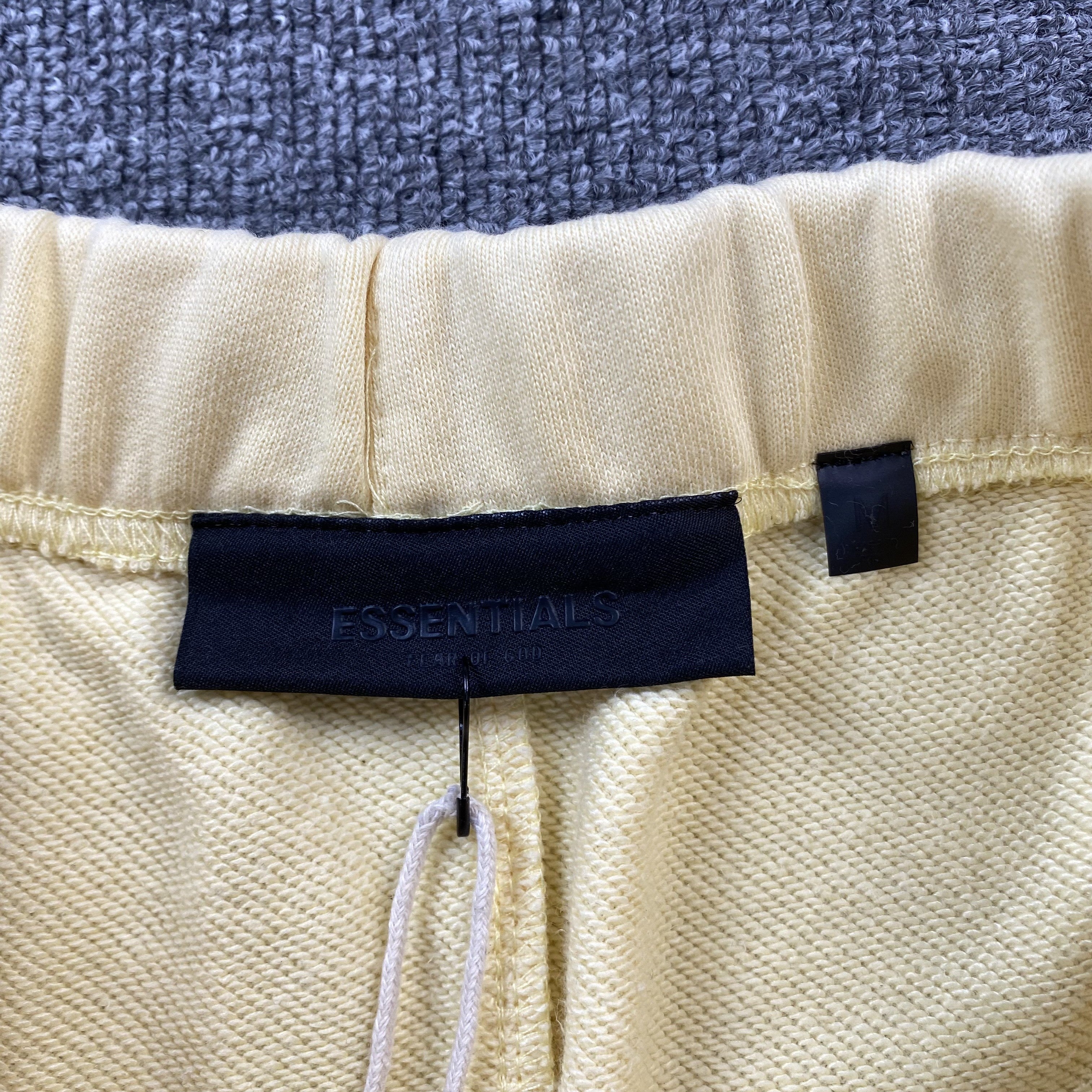 Fear of God Essentials Shorts Garden Yellow