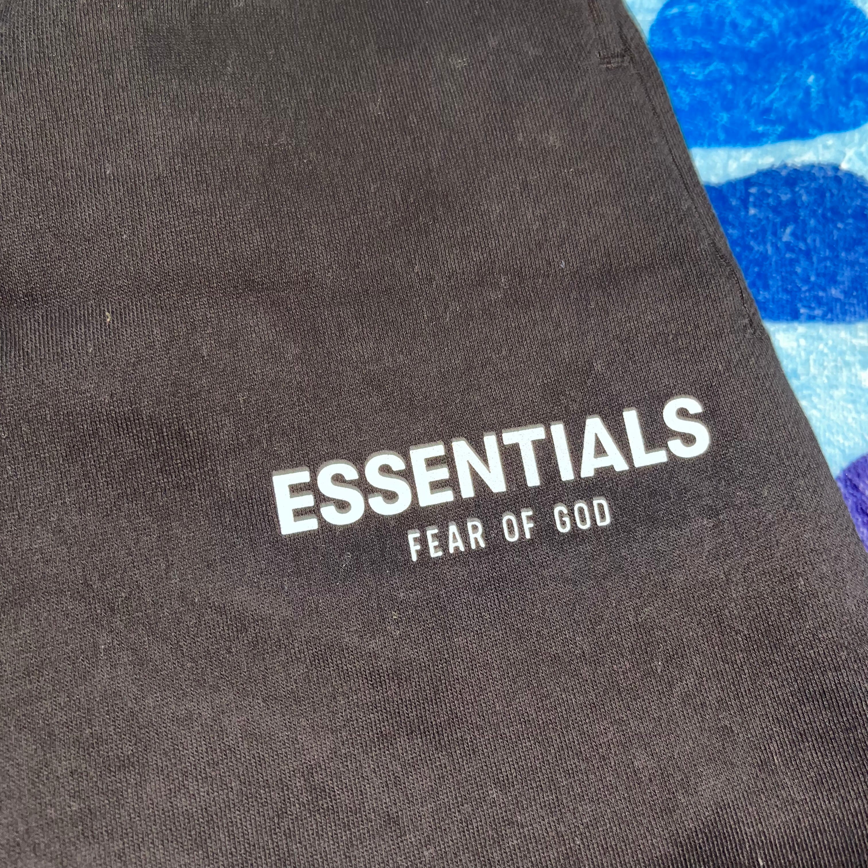 Short Essentials Negro M