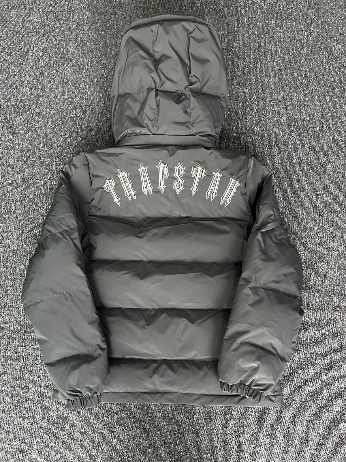 Trapstar Irongate Detachable Hooded Puffer Jacket Grey