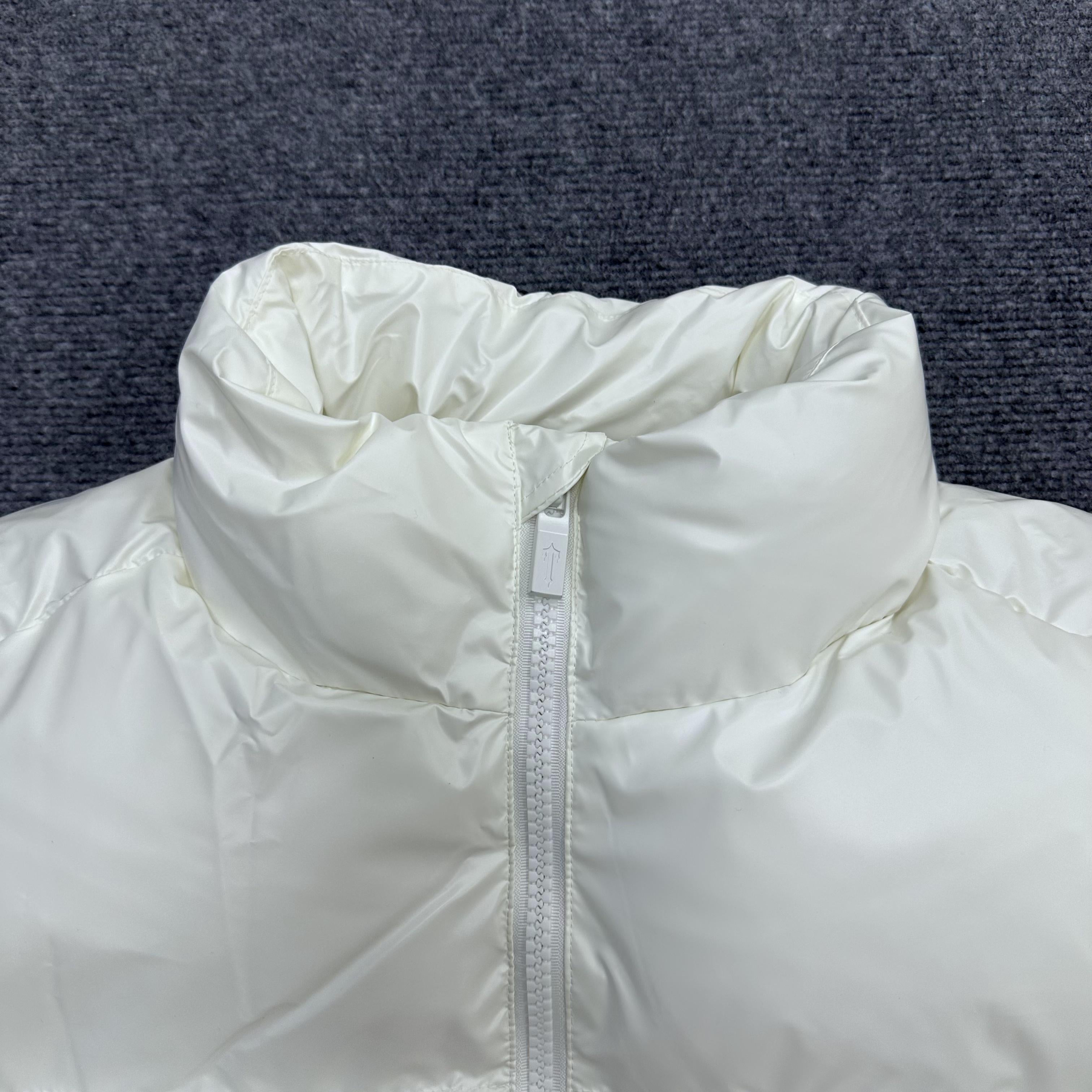 Trapstar Irongate Embossed Puffer Jacket White