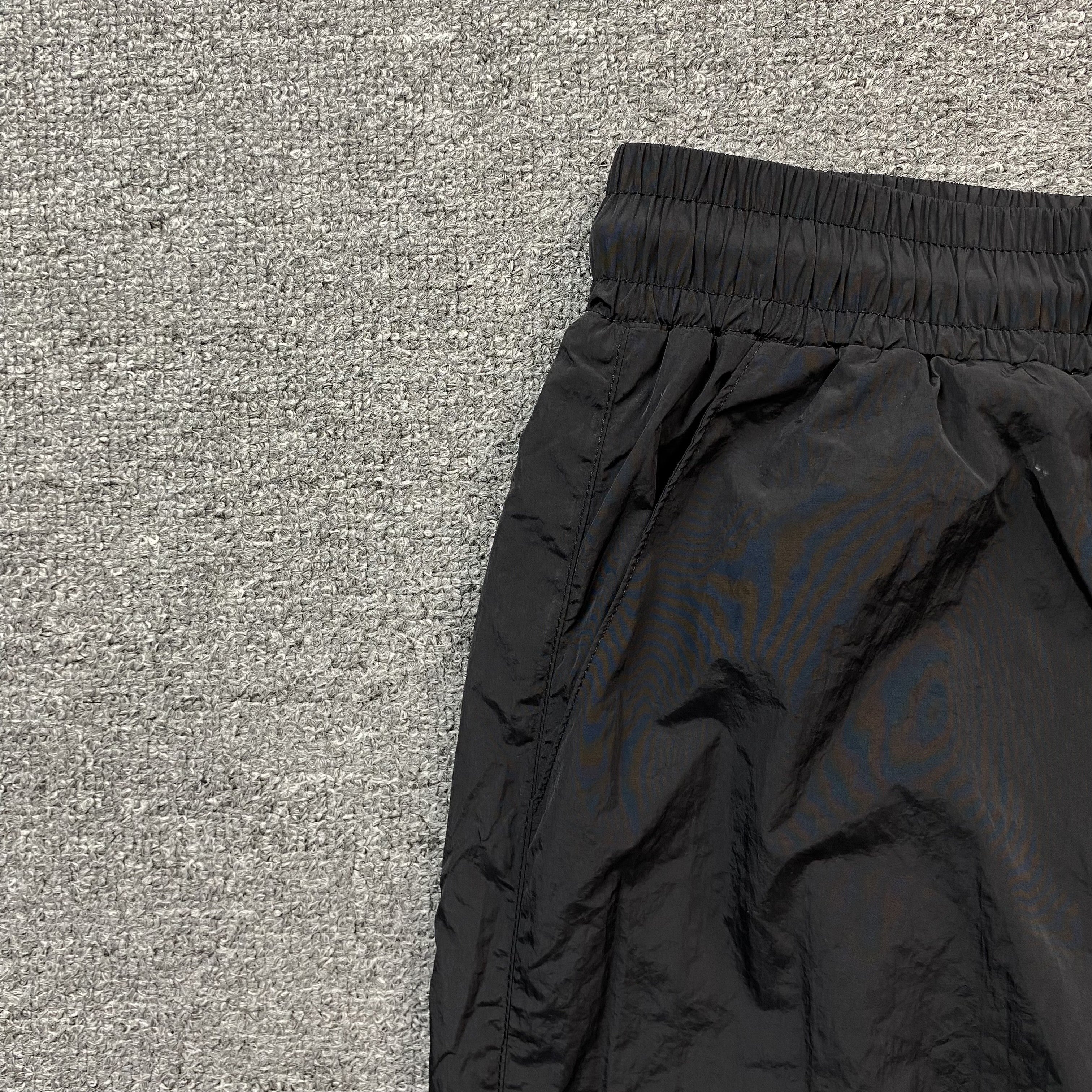 Trapstar Irongate Shell Tracksuit 2.0 Black / Red